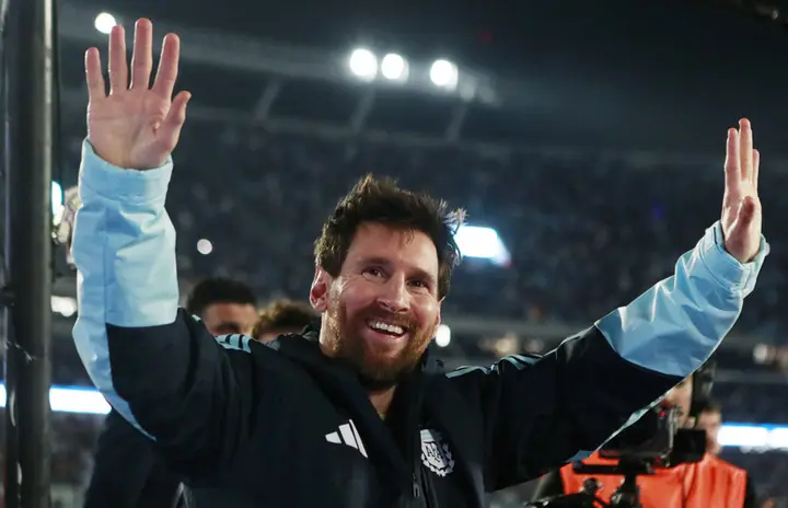 Messi nghẹn ngào nói lời chia tay: 'Thi đấu cho Argentina là điều tuyệt nhất'