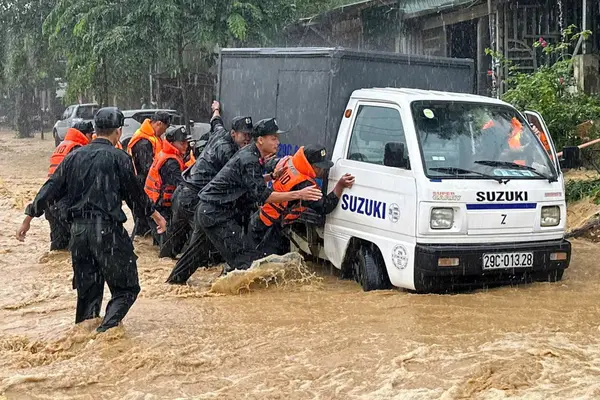 Lào Cai rà soát vùng nguy hiểm, sẵn sàng sơ tán dân trước mưa lớn, lũ quét
