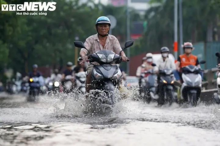 Chuyên gia chỉ ra căn nguyên khiến TP.HCM cứ mưa lớn là ngập