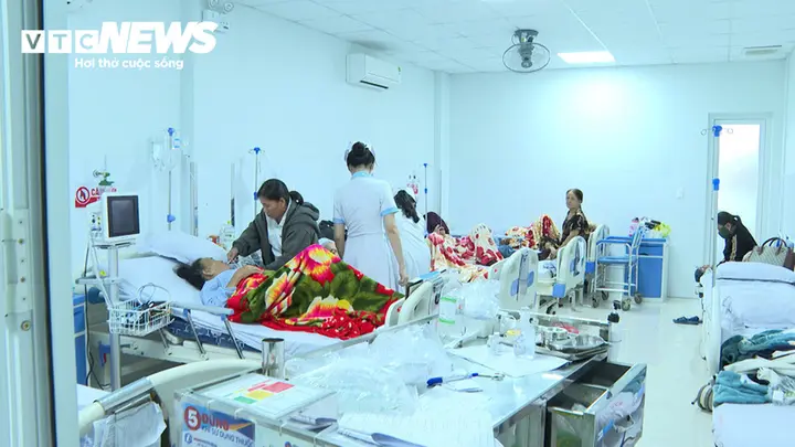 18 người ở Quảng Ngãi nghi ngộ độc thực phẩm sau khi ăn bánh mì
