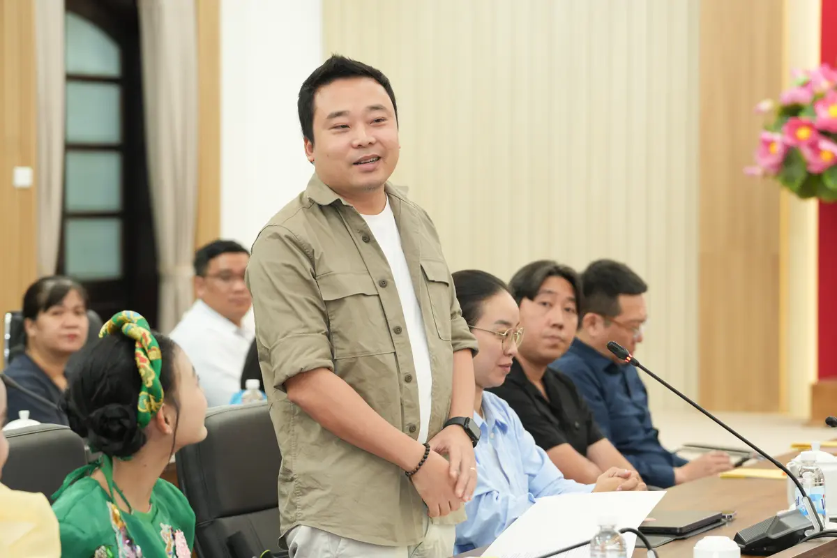 NSND Xuân Bắc, Tự Long trở lại sân khấu