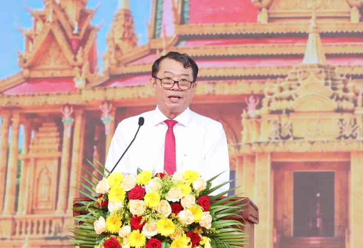 Hình ảnh đồng bào Khmer đón mừng Lễ Sene Dolta đầm ấm, hạnh phúc