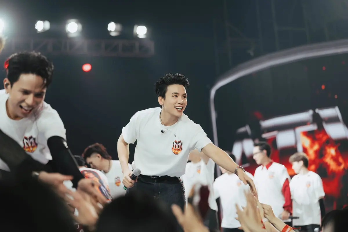 Cuộc chiến truyền thông nảy lửa của các 'ông lớn' ở chuỗi concert Việt