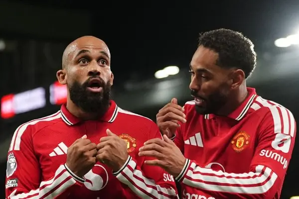 Chuyện gì đang xảy ra với Manchester United?
