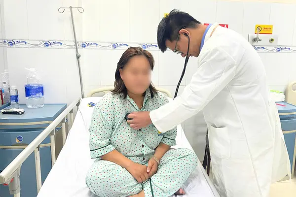 Cô gái đột ngột khó thở khi đang bán hàng, đi khám phát hiện khối u hiếm gặp