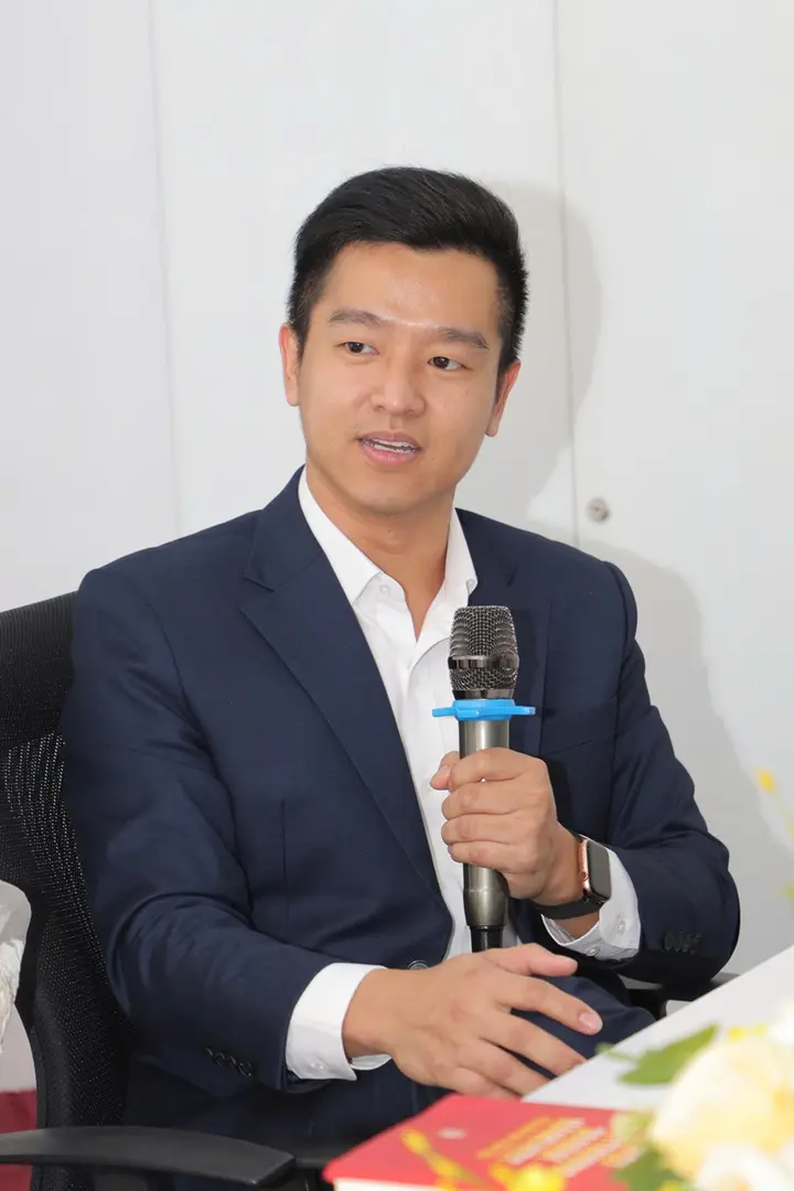 'Vượt sướng khó hơn vượt khổ': Áp lực của thế hệ F2 doanh nghiệp Việt