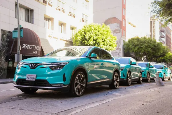 Green SM khai trương dịch vụ taxi thuần điện tại Mỹ