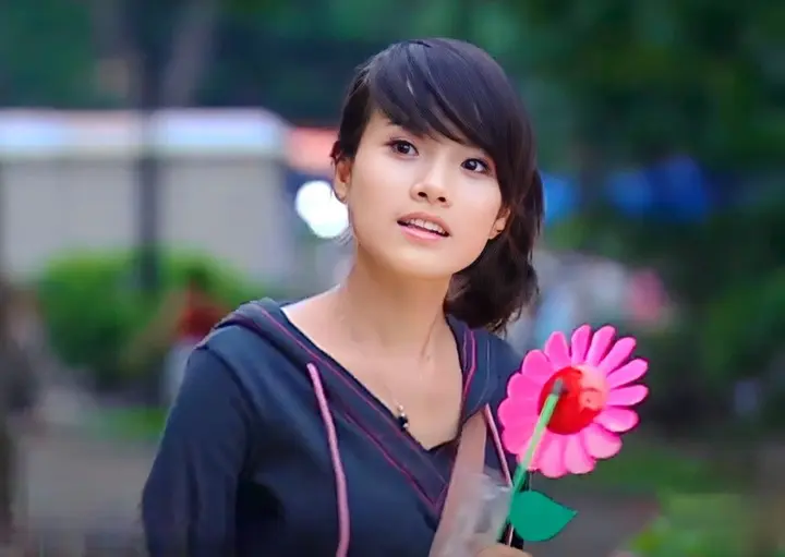 Dàn sao 'Bước nhảy xì tin' sau 17 năm: Người đóng phim trăm tỷ, người bỏ showbiz