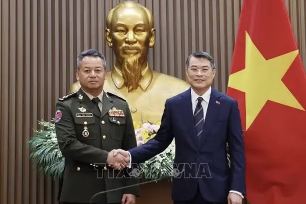 Thủ tướng Lê Minh Hưng tiếp Phó Thủ tướng, Bộ trưởng Quốc phòng Campuchia