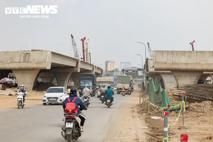 Quốc lộ 6 qua phường Chương Mỹ khẩn trương hoàn thiện, diện mạo mới dần lộ rõ