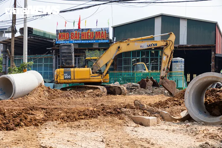 Quốc lộ 6 qua phường Chương Mỹ khẩn trương hoàn thiện, diện mạo mới dần lộ rõ