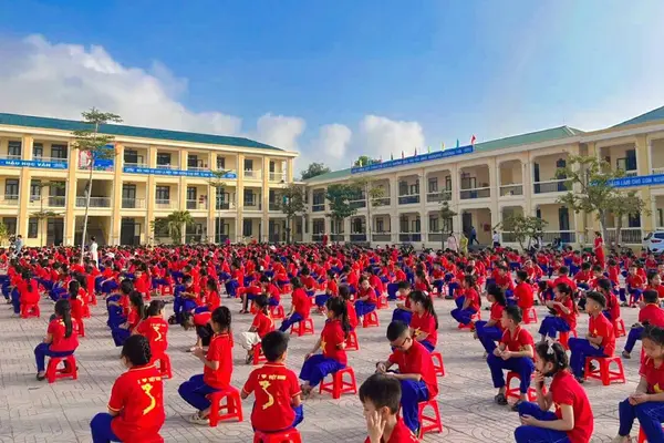 Hiệu phó viết tâm thư mong phụ huynh cho 127 học sinh Tiến Sơn được đến trường