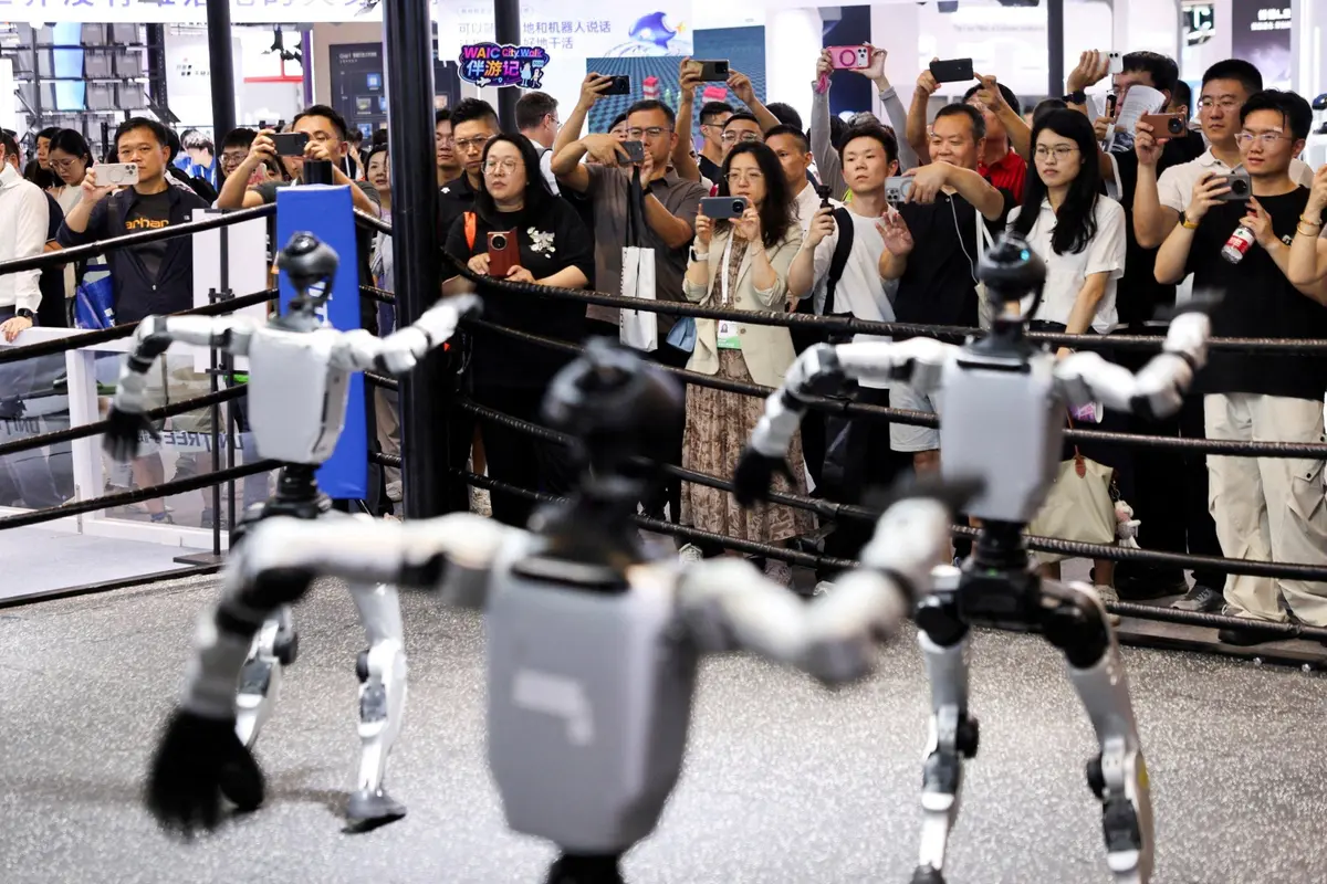 Robot Trung Quốc tiến quá nhanh, người Mỹ phải sang tận nơi thăm dò