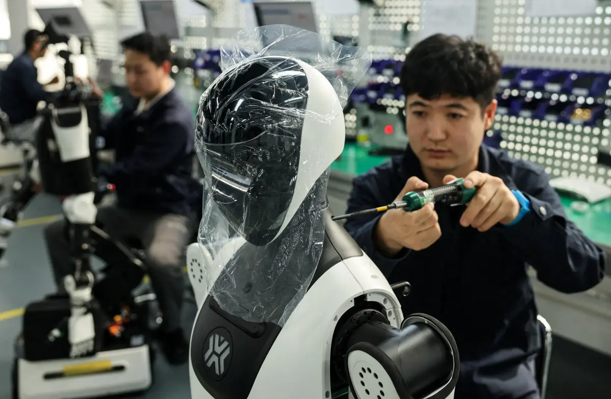 Robot Trung Quốc tiến quá nhanh, người Mỹ phải sang tận nơi thăm dò