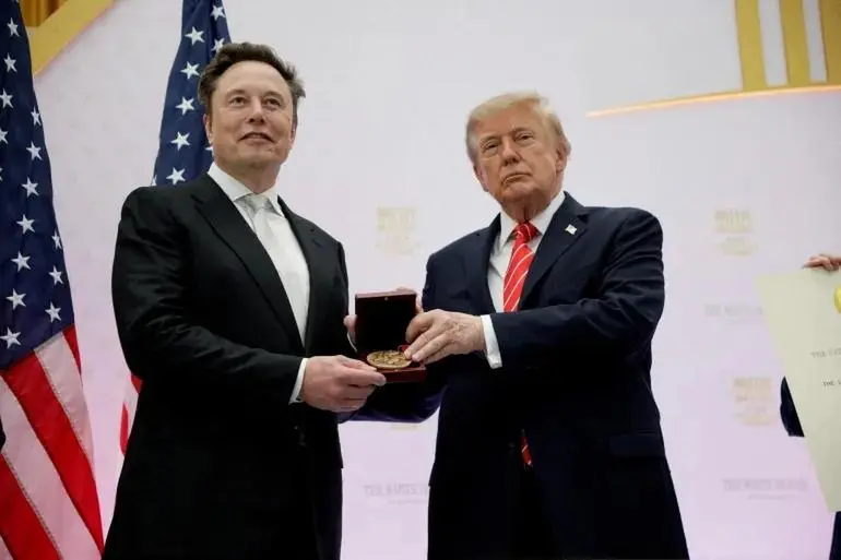 Elon Musk tiếp tục đổ hàng trăm triệu USD vào cuộc đua Quốc hội Mỹ
