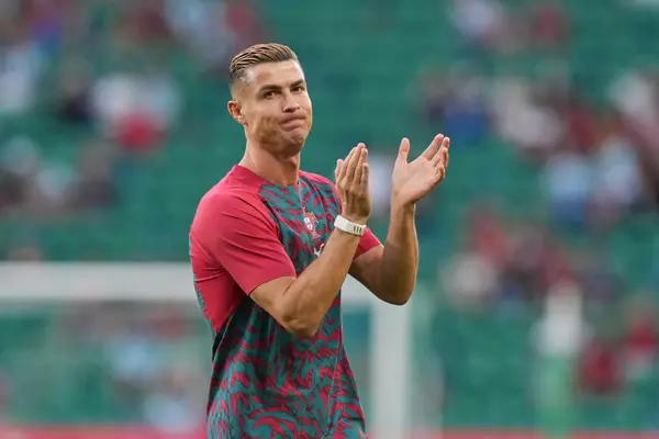 Cristiano Ronaldo: 'Tôi là cầu thủ xuất sắc nhất lịch sử, chấm hết'