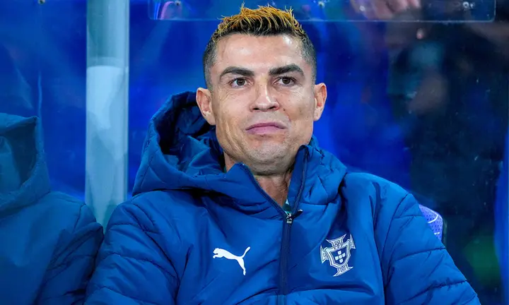 Tâm thư của Ronaldo gây bão mạng, có chi tiết khiến CĐV nghĩ ngay đến Messi