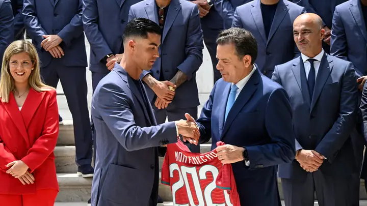 Ronaldo bỏ đội vì mâu thuẫn với HLV Jorge Jesus: Thủ tướng Bồ Đào Nha can thiệp