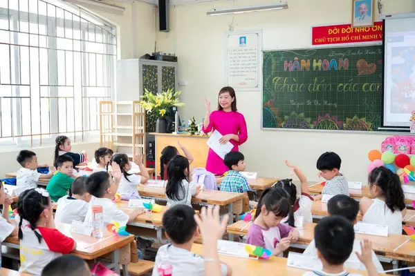 Hiệu trưởng 'siêu trường' sau sáp nhập có thể được hưởng chế độ riêng