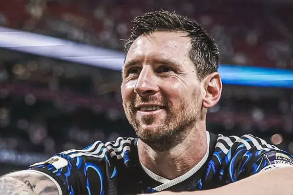 Tranh cãi quanh trận chia tay Messi chưa khép lại