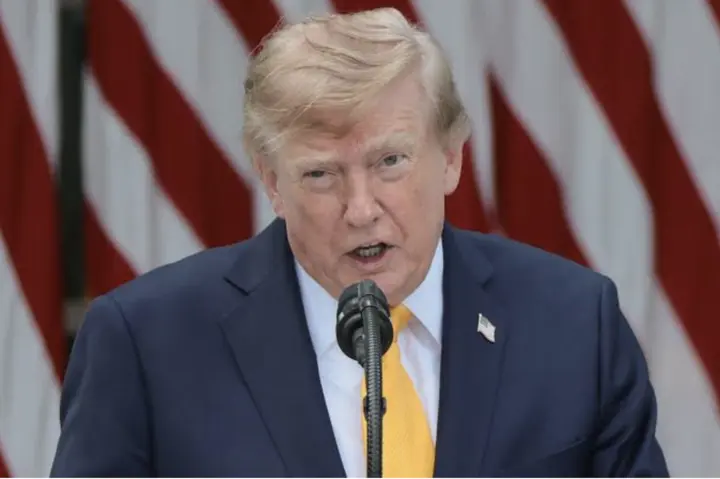 Ông Trump căng thẳng với Iran vì vụ Flydubai, Mỹ thêm lực lượng tới Trung Đông