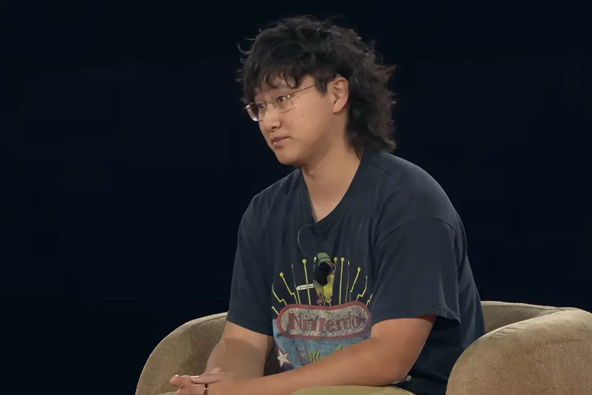 Diện mạo của tỷ phú 29 tuổi sau 16 tháng làm việc với Zuckerberg