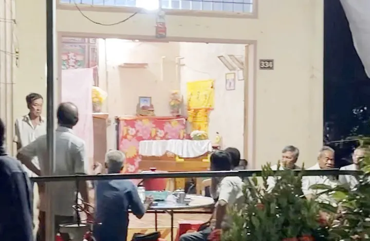 Hai cha con bị sét đánh tử vong khi bắt cá ngoài đồng ở An Giang