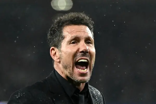 HLV Simeone: 'MU là đội bóng mạnh'