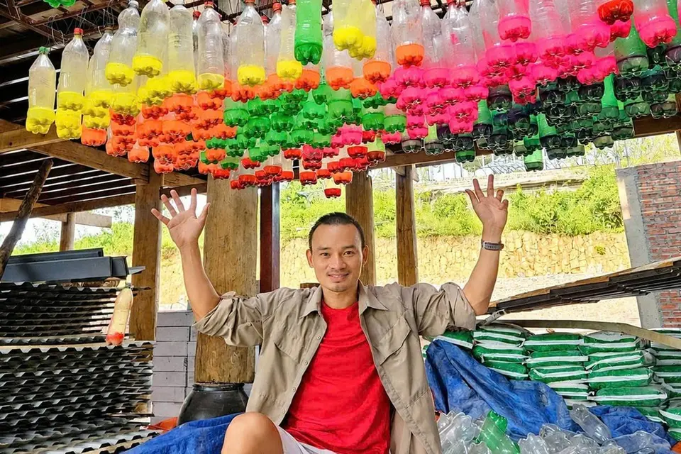 Khách sạn trang trí bằng 13.000 chai nhựa, 4.000 lốp xe cũ ở Phú Thọ