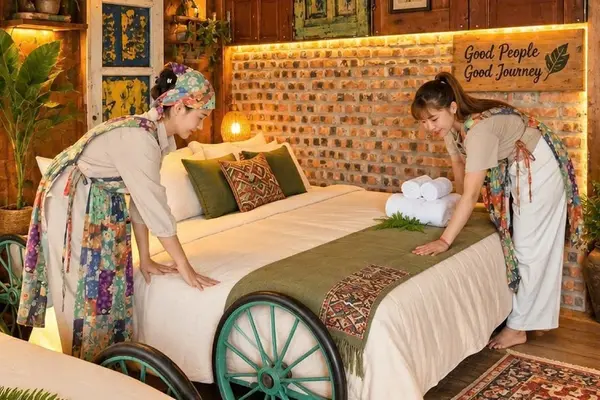 Khách sạn trang trí bằng 13.000 chai nhựa, 4.000 lốp xe cũ ở Phú Thọ