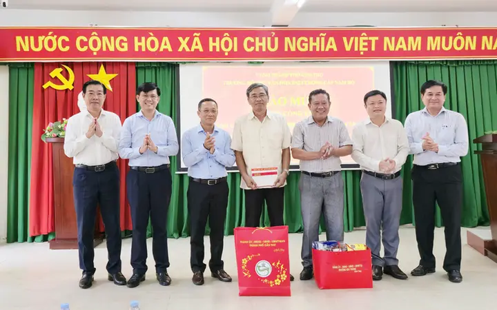 Hình ảnh đồng bào Khmer đón mừng Lễ Sene Dolta đầm ấm, hạnh phúc