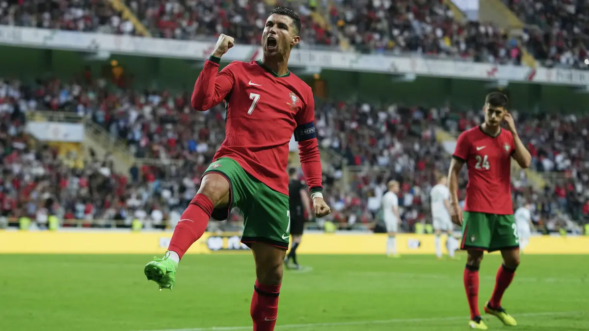 Khi Ronaldo trở thành phiên bản biếm họa của chính mình
