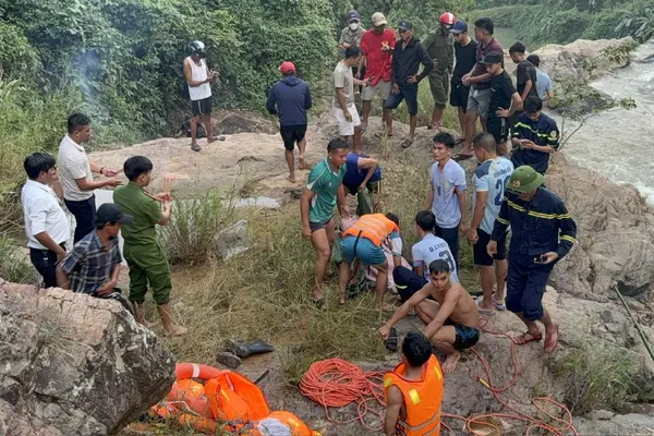 Rủ nhau đi tắm thác, 2 học sinh ở Quảng Trị chết đuối