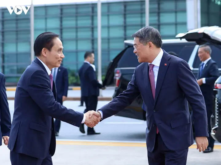 Thủ tướng Lê Minh Hưng lên đường thăm chính thức Lào và Campuchia