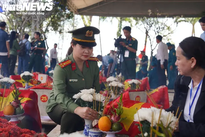 Hành trình tiễn đưa các liệt sĩ về an nghỉ tại Nghĩa trang Liệt sĩ TP.HCM