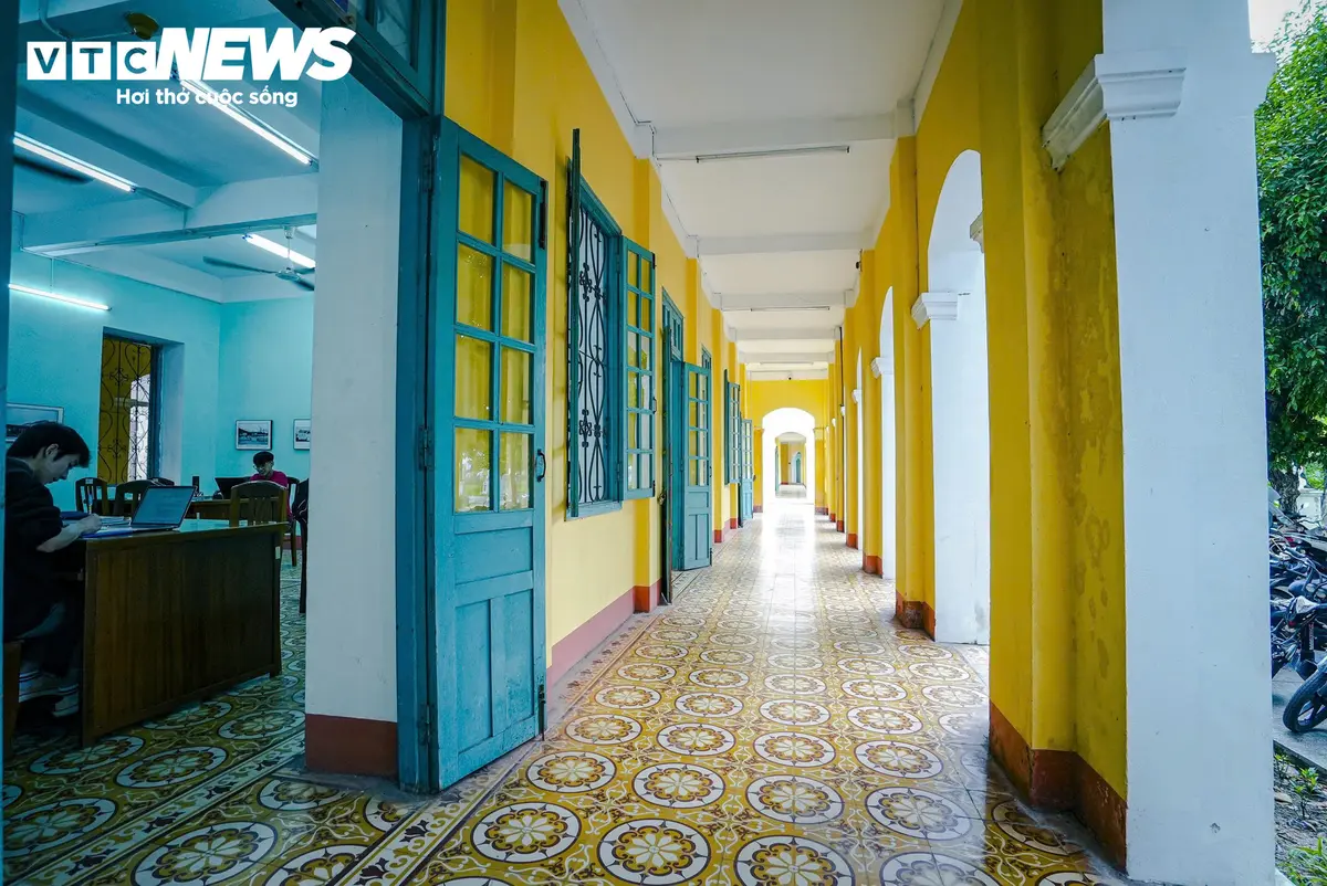 Khám phá Thư viện Đại học Quy Nhơn, kiến trúc Gothic gần 100 tuổi bên chân sóng