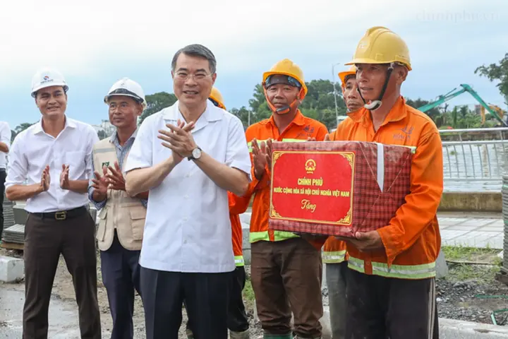 Thủ tướng kiểm tra dự án kiểm soát ngập cho 6,5 triệu dân TP.HCM sắp hoàn thành