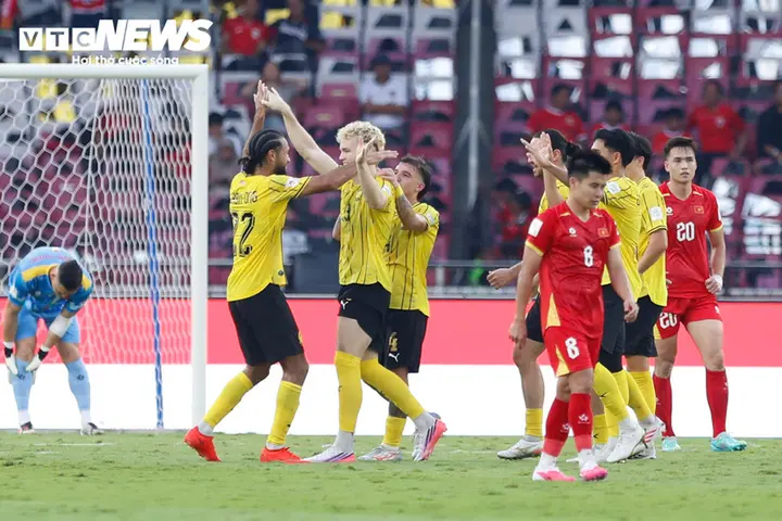 Video Việt Nam 0-1 Malaysia: Lê Giang Patrik sững sờ