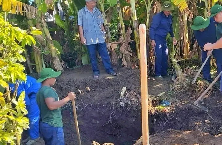 Quy tập hài cốt liệt sĩ cùng nhiều di vật quý trong vườn nhà dân tại Gia Lai