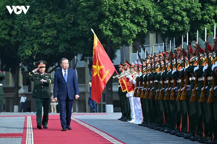 Tổng Bí thư, Chủ tịch nước Tô Lâm trao danh hiệu Anh hùng LLVTND tặng Quân khu 2