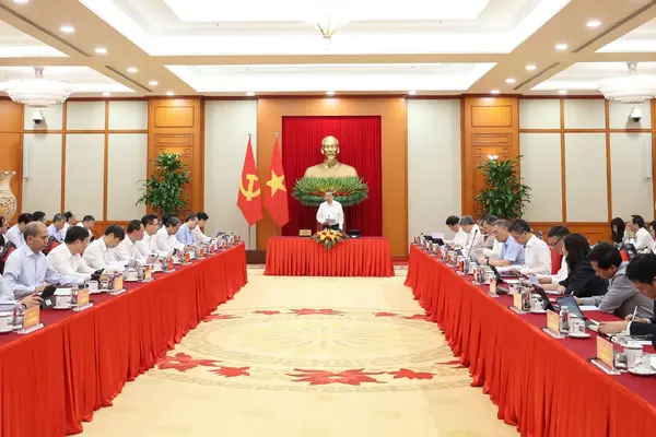 Tìm người giỏi cho việc lớn: Đừng để ‘nguồn mở’ vẫn quanh quẩn người quen