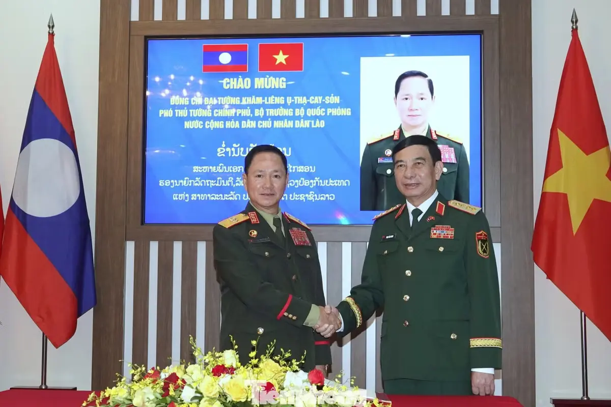 Đại tướng Lào và Đại tướng Campuchia tới Việt Nam dự diễn tập chung
