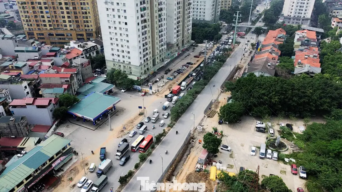 Cầu vượt Phạm Tu - đường 70 thành hình, đúc dầm chạy đua về đích cuối năm