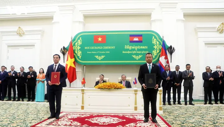 Lễ trao 6 văn kiện hợp tác song phương Việt Nam - Campuchia