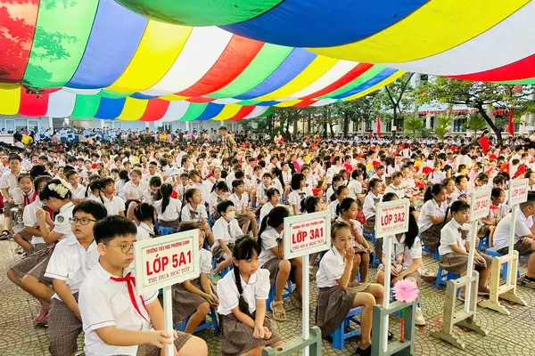 Phó Thủ tướng yêu cầu rà soát 114 trường có trên 100 lớp sau sắp xếp