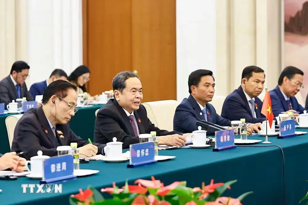 Việt Nam - Trung Quốc thúc đẩy hợp tác đường sắt, thương mại, AI