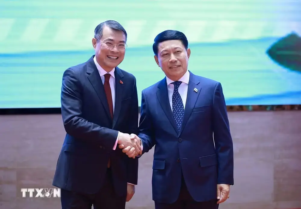 Việt Nam và Lào 'gắn kết chiến lược' trong lĩnh vực kinh tế