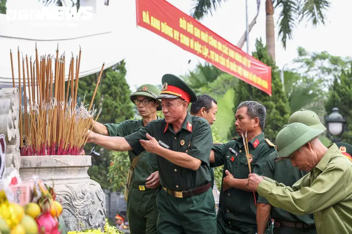 Trang nghiêm lễ an táng 93 hài cốt liệt sĩ ở Nghĩa trang Vị Xuyên