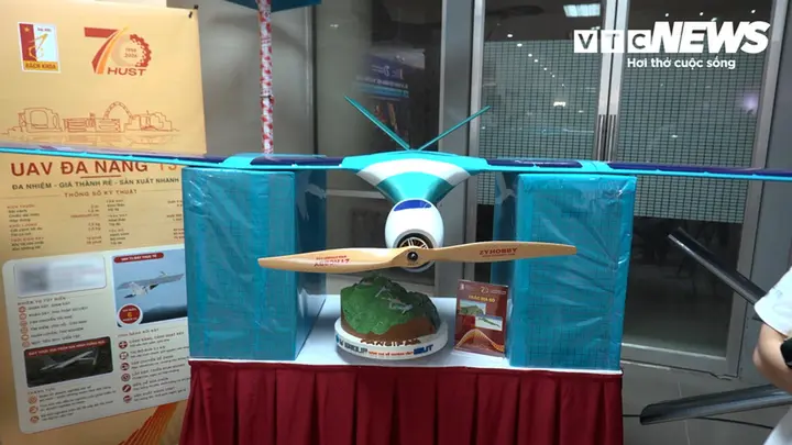 UAV năng lượng mặt trời của Đại học Bách khoa Hà Nội bay qua đỉnh Fansipan