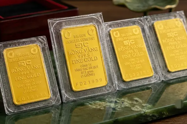 Giá vàng 9999 SJC hôm nay 4/10/2026 bao nhiêu 1 chỉ?
